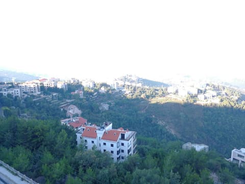 White Hotel — photograph 3
