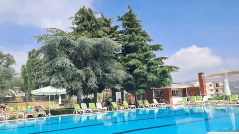 Ehden Country Club — photograph 6