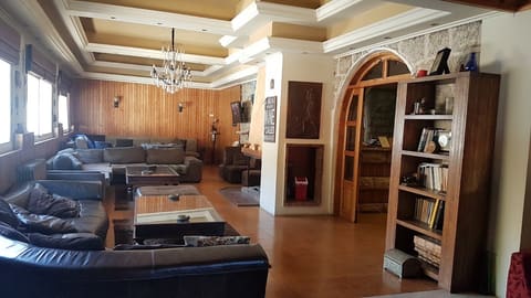 Alpine Hotel — photograph 6