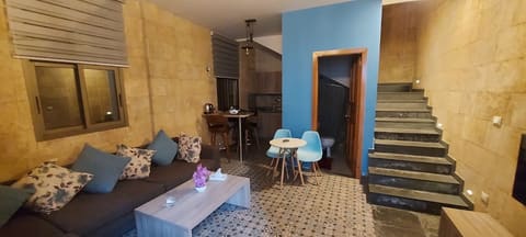 Florina's Guest House — photograph 4
