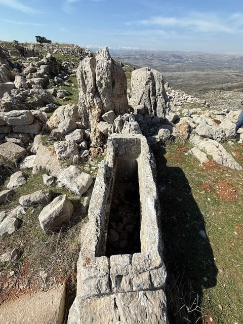 Ain Hirsha Roman Temple — photograph 5