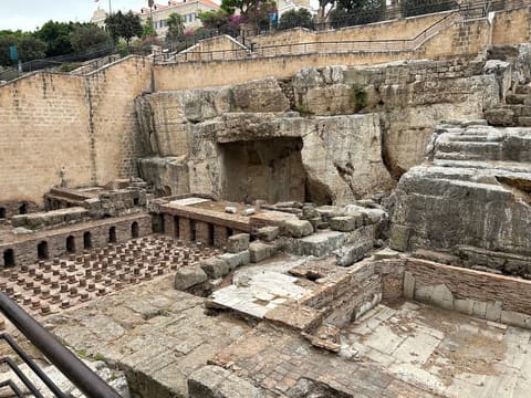 Roman ruins — photograph 5