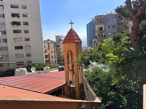Beirut Nazarene Church — photograph 2