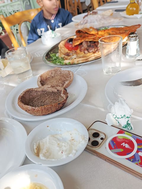 Al Ferdaws Restaurant — photograph 6