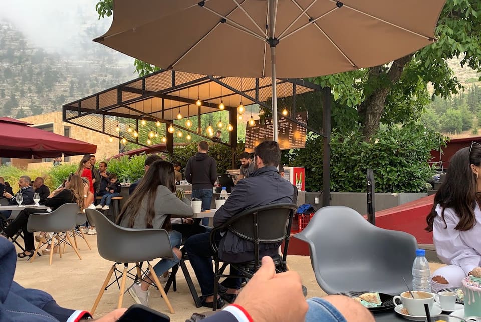 Vee American Coffee Shop - Mist Hotel Branch