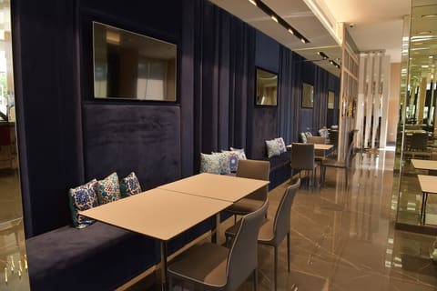 Twinz Hotel and Spa — photograph 5