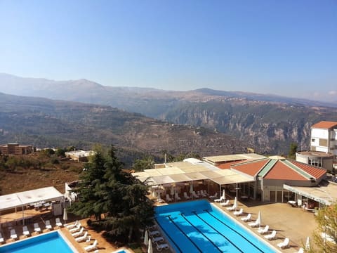 Serail Hotel — photograph 3