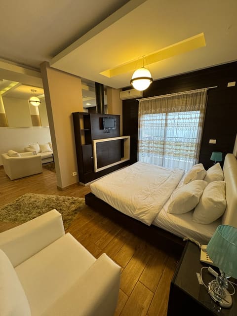 Serail Hotel — photograph 5