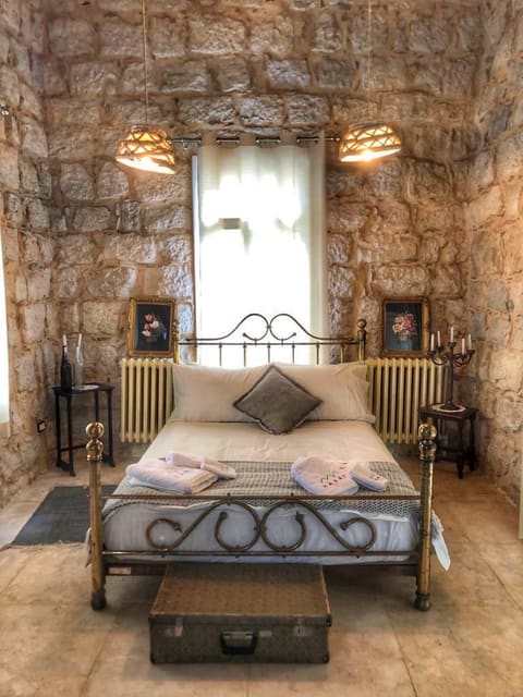 Karaz Guest House — photograph 2
