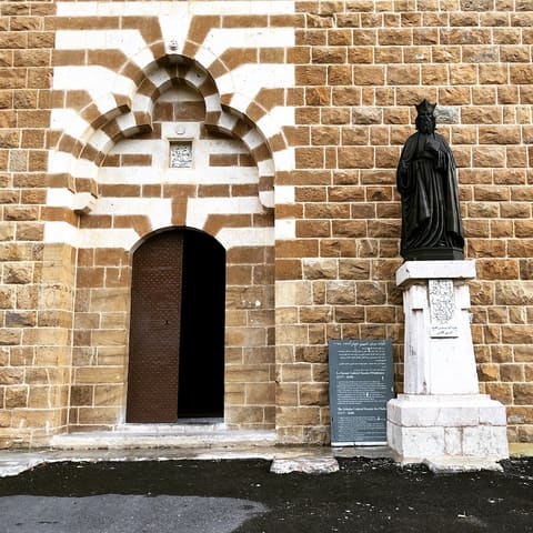 Youssef Beik Karam Statue — photograph 6
