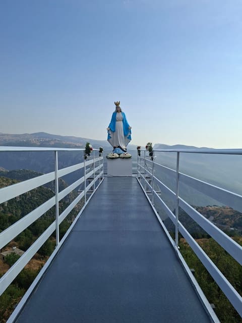 Gabriel Look Out — photograph 6