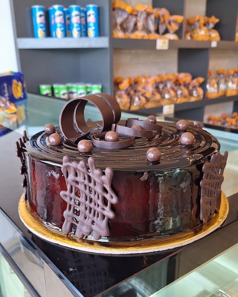 Al Fanar Bakery — photograph 3