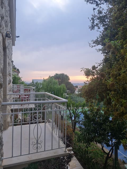 Beit Samo — photograph 6