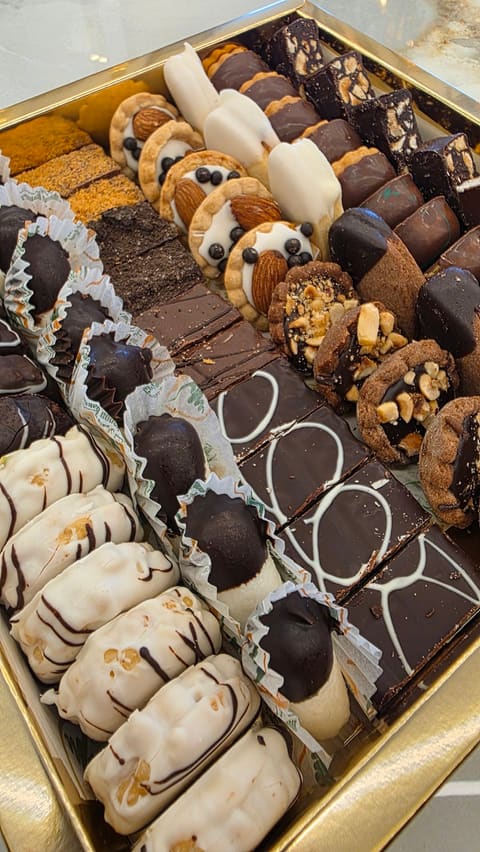 Green Lebanon Bakery — photograph 4