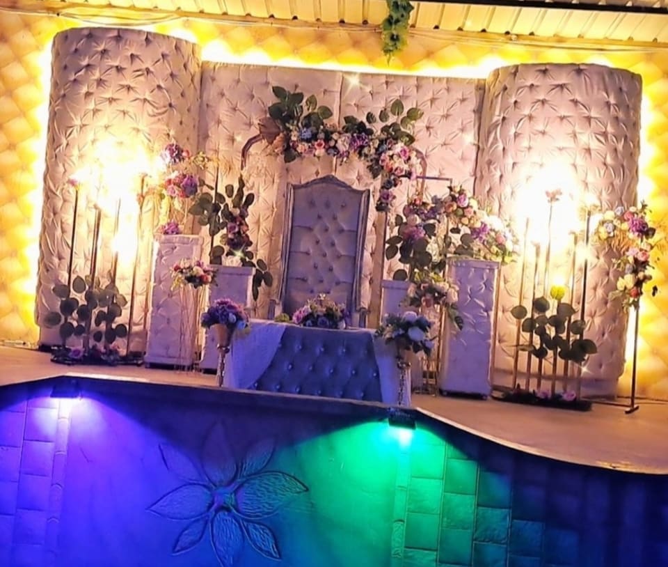 Moon light hall & cafe