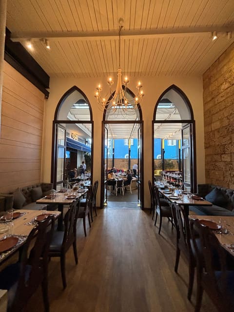 Loris Restaurant — photograph 3