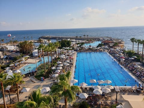 Mövenpick Beirut — photograph 3