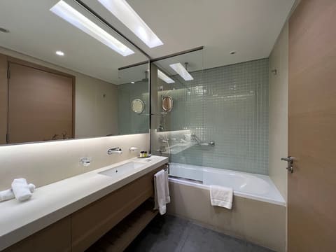 Saifi Suites — photograph 3