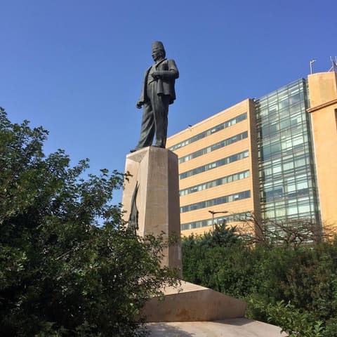Prime Minister Riyad El Soloh Statue — photograph 2