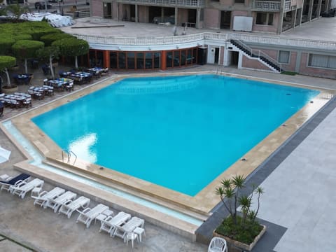 Saint Georges Yacht Club - Pools and Resort — photograph 6