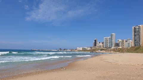 Ramlet El Bayda Free Beach — photograph 5