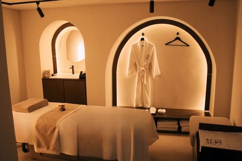 Beirut Spa — photograph 3