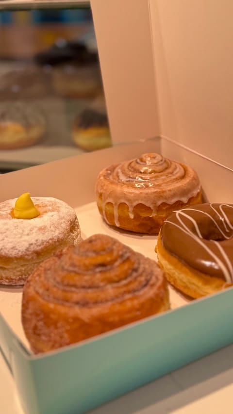 Dr Donuts — photograph 2