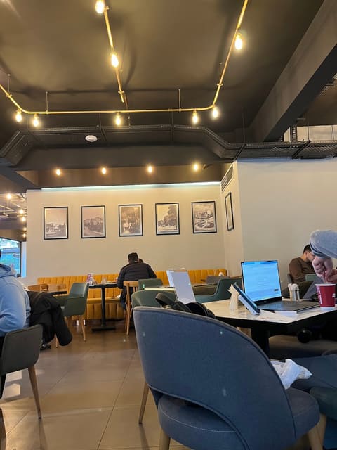Café Younes Tripoli — photograph 4