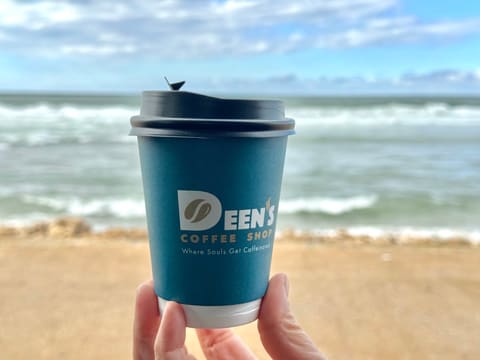 Deens Coffee Shop — photograph 3