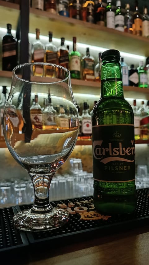 Rust bar — photograph 2