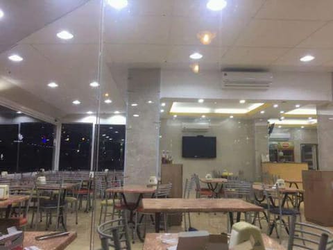 AlZohbi Grill — photograph 3