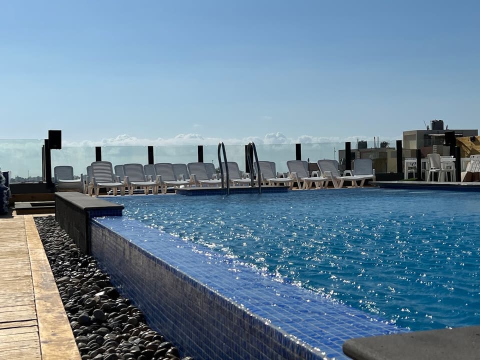 The Wateroof-Pool Bar