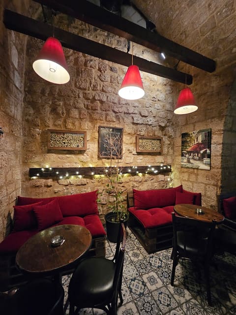 Mike's Pub & Lounge — photograph 4