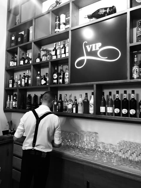 VIP Lounge — photograph 4