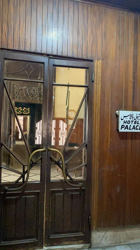 Hotel Palace — photograph 2