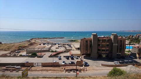 Manara - Beach — photograph 6