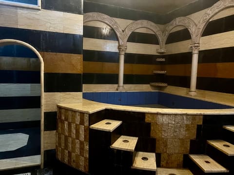 Hammam Ayam Zaman — photograph 3
