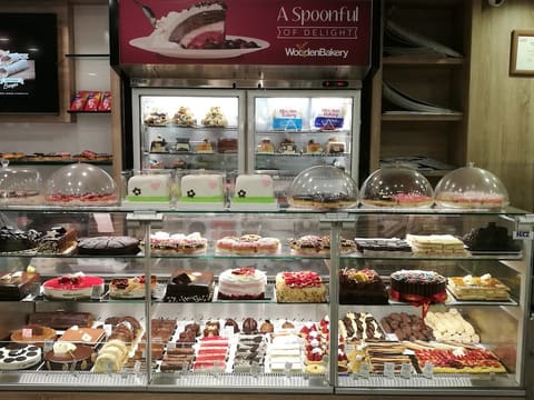 Wooden Bakery - Awkar — photograph 6