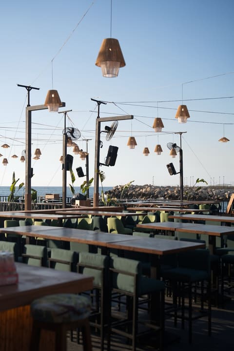 Tao Bar by the Sea — photograph 3