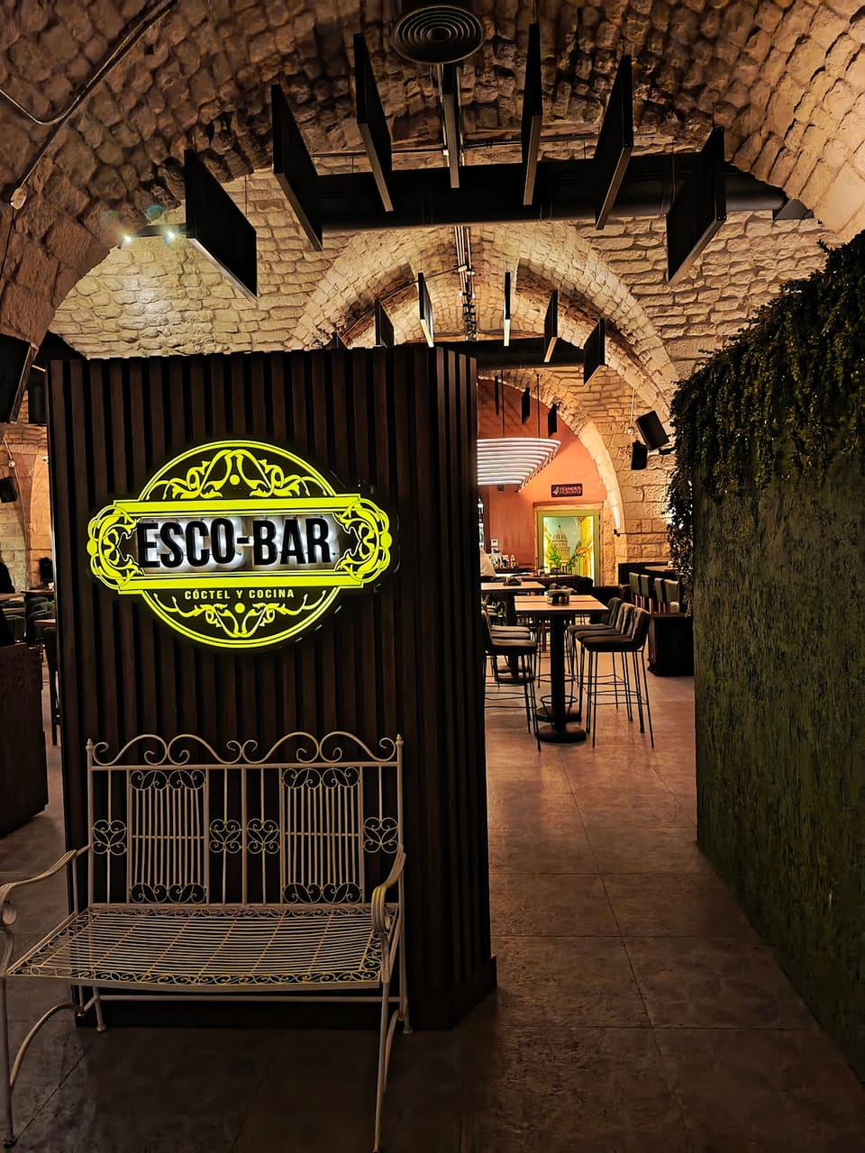 ESCO-BAR Jounieh Indoor