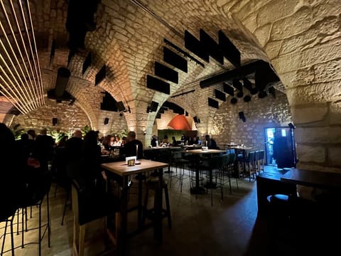 ESCO-BAR Jounieh Indoor — photograph 5