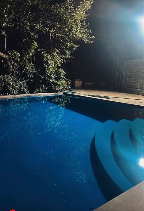 Leyland escape/chalet & swimming pool — photograph 6