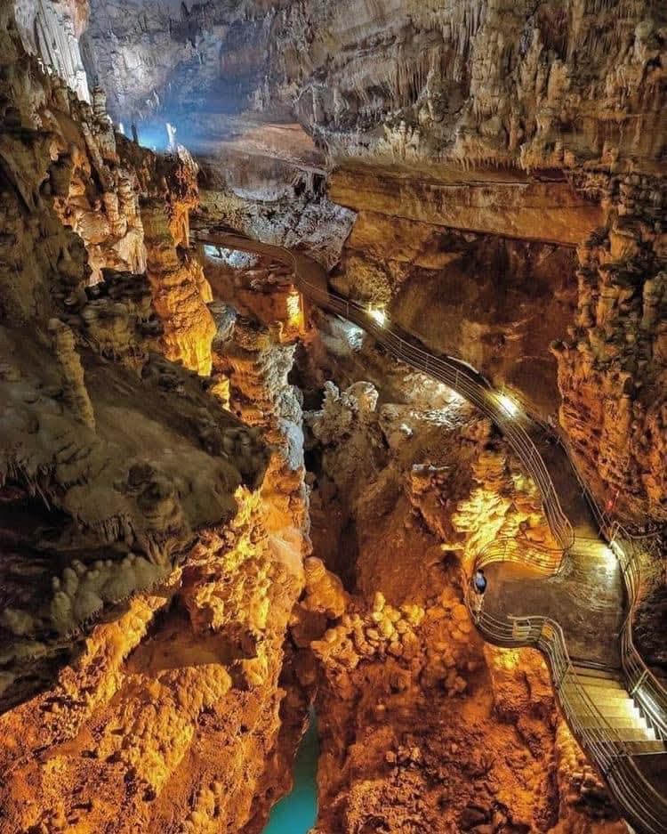 Jeita Upper Cave