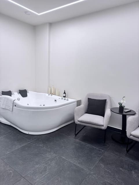 The Private Spa — photograph 3