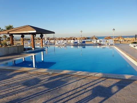 Rest House Tyr Hotel & Resort — photograph 3