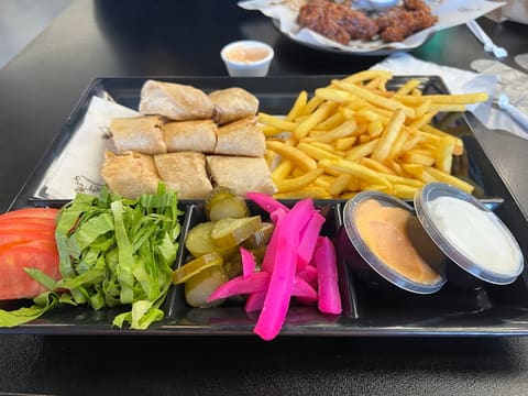 Zaher’s Diner — photograph 6