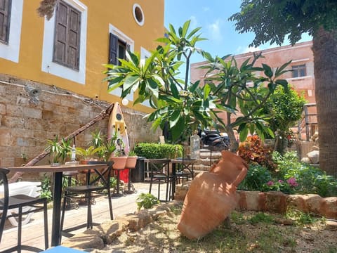 Al Fanar Restaurant & Auberge — photograph 6