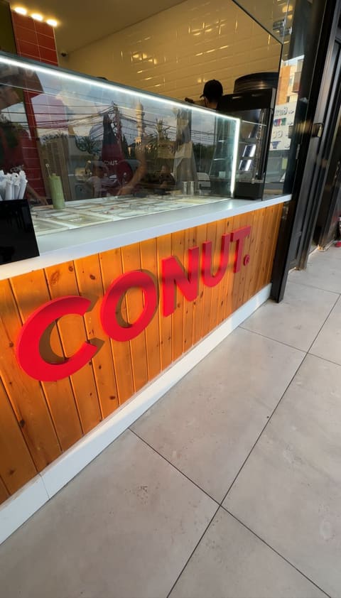 Conut — photograph 4