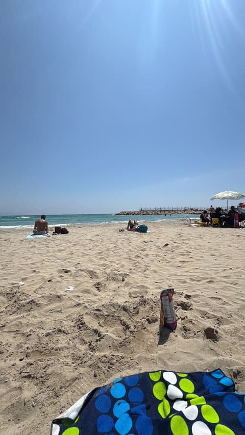 Tyre beach — photograph 3