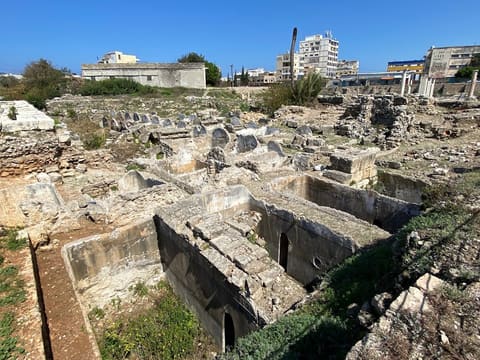 Ruins of Tyre : The Egyptian Port — photograph 6